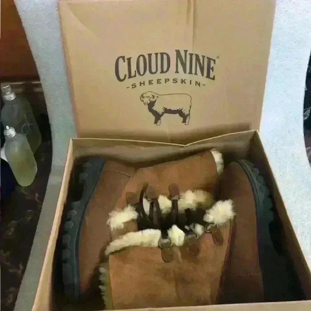 Cloud Nine Roslina Chestnut Colored Shearling boots Sz 7